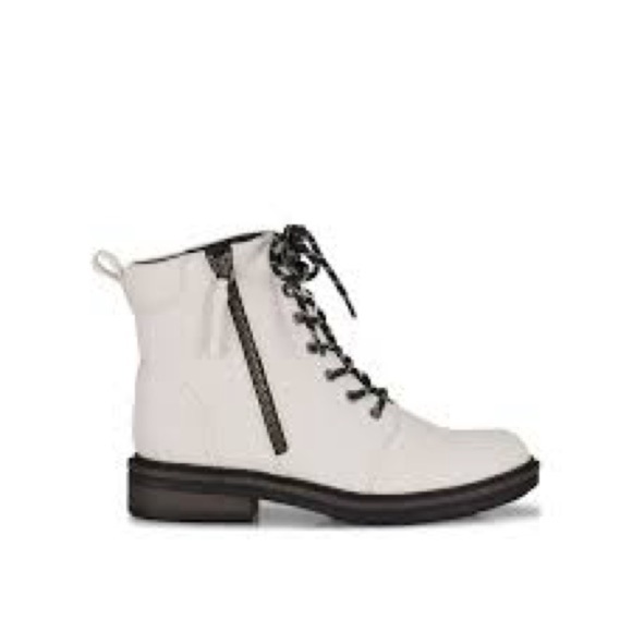 Bare traps Amysue white combat boots zip up women’s size 7.5 punk casual - Picture 1 of 9